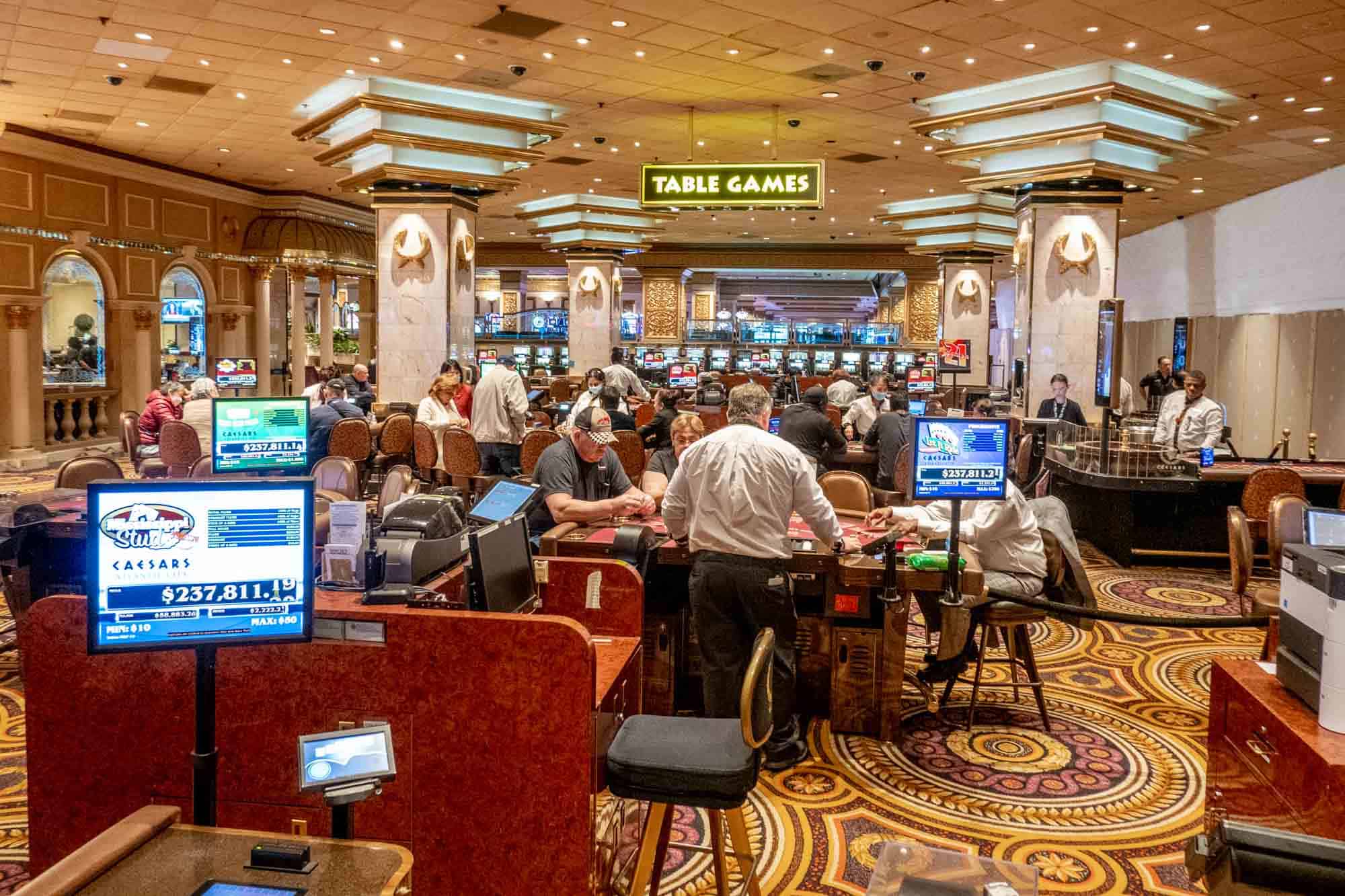 Poker Elle Seçimi: Kazanma Potansiyelinizi Artırın